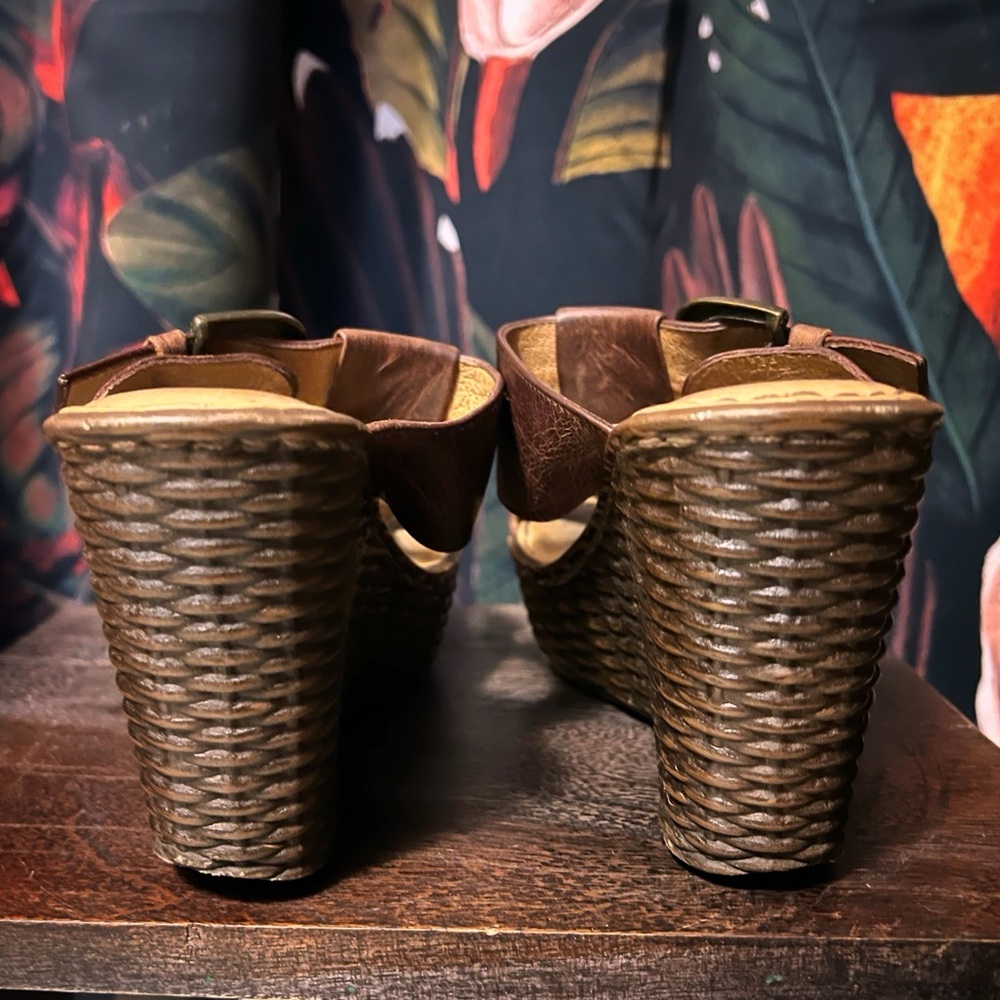 Born Brown Wedge Sandals - Picture 4 of 7